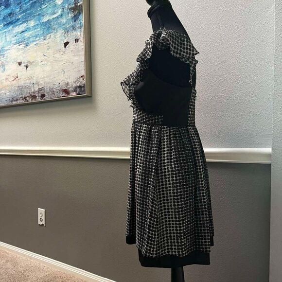 NWT BCBGeneration Black & White  Sun Dress size 6 - Picture 9 of 15